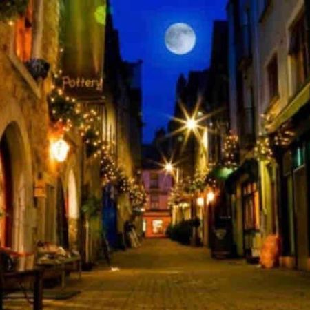 Latin Quarter Luxury Apartamento Galway Exterior foto
