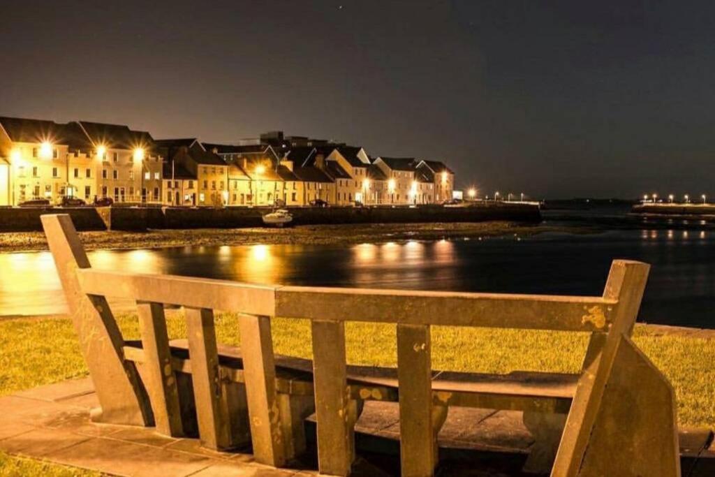 Latin Quarter Luxury Apartamento Galway Exterior foto