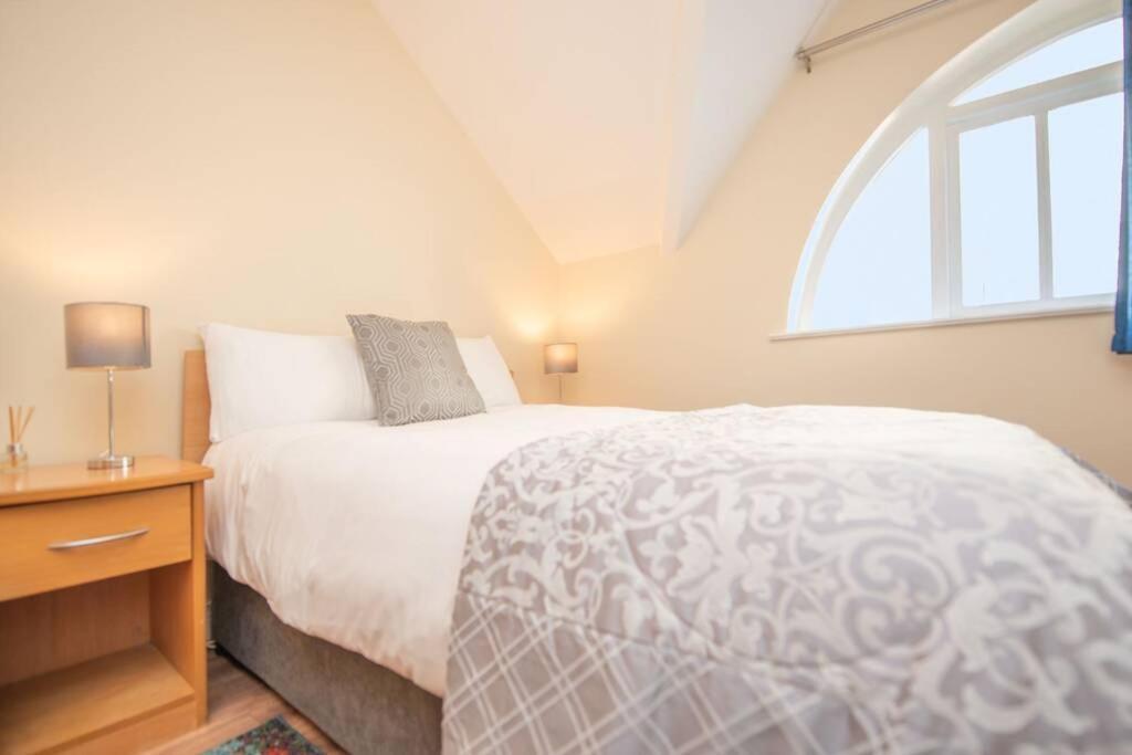 Latin Quarter Luxury Apartamento Galway Exterior foto